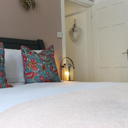 The Hatch Inn Тонтон Экстерьер фото