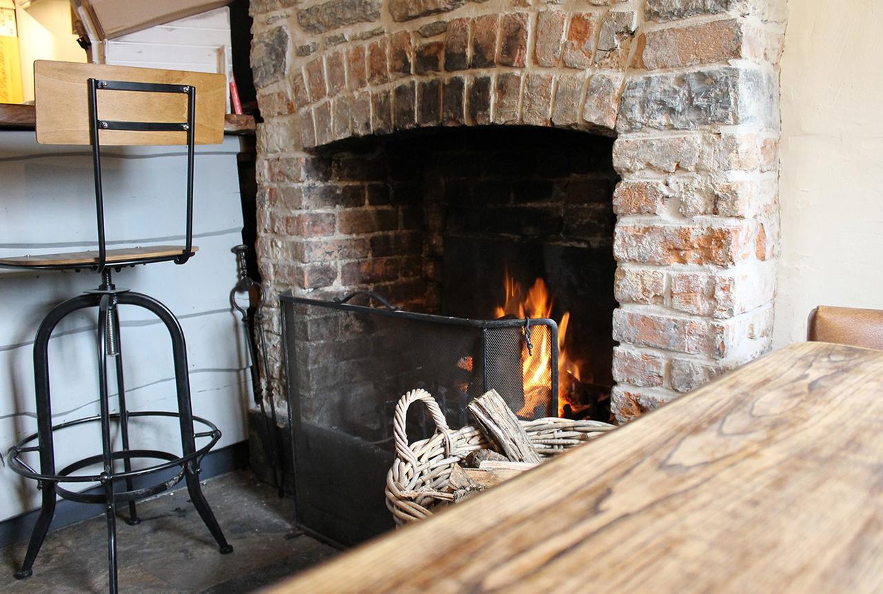 The Hatch Inn Тонтон Экстерьер фото
